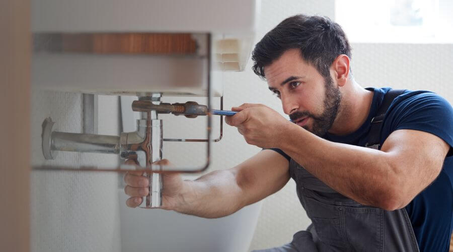 Faucet aerator cleaning/replacement in Navajo, NM
